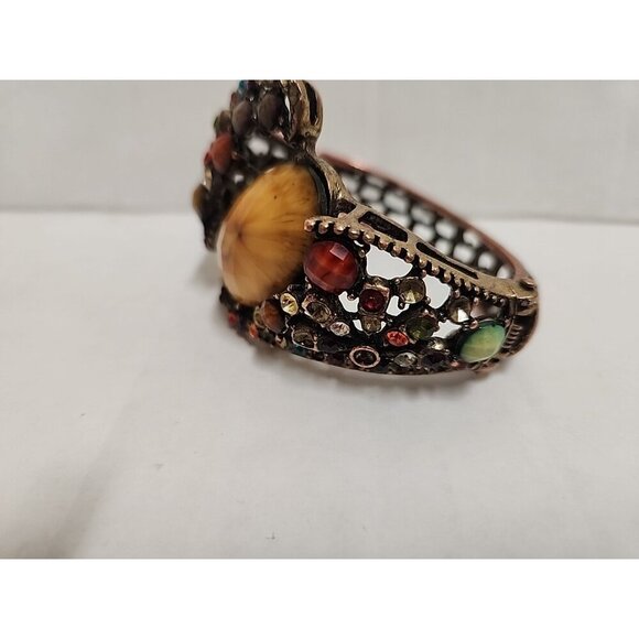 Vintage Clasp Costume Bracelet - Picture 5 of 8